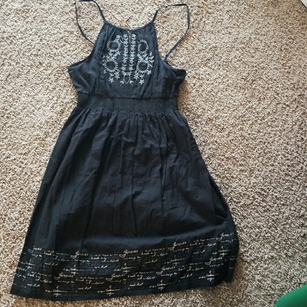 Black spaghetti dyes strap dress